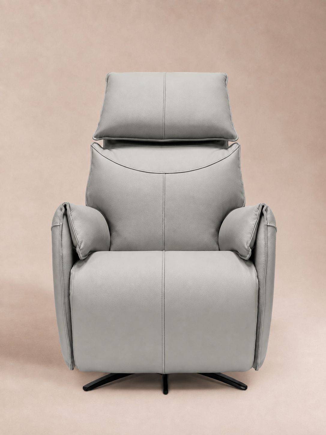 Layback recliner by Blackpoll